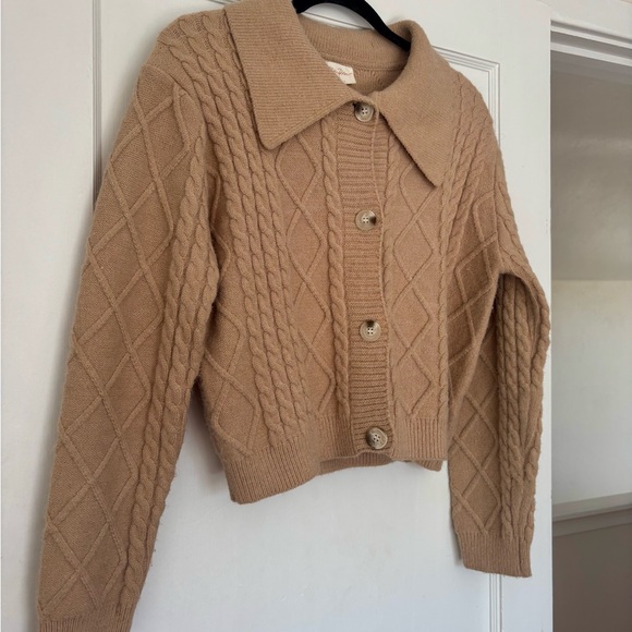 Elegant Cable Knit Allie Rose Cardigan - Picture 2 of 4